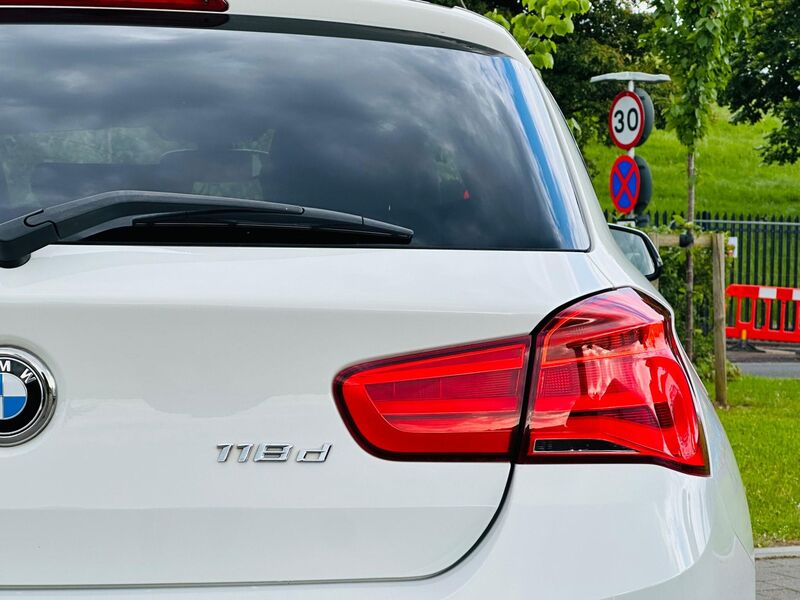 BMW 1 SERIES