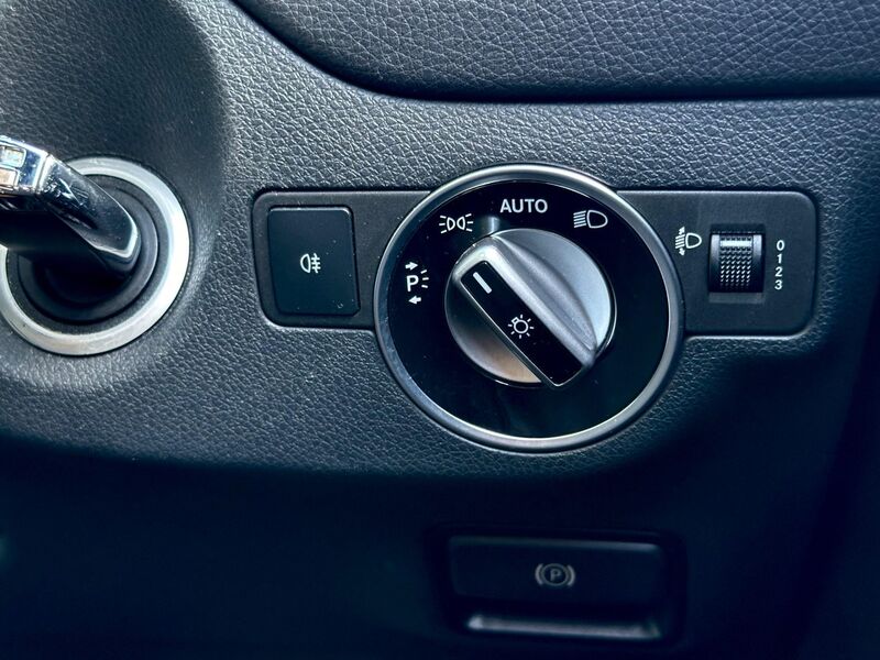 MERCEDES-BENZ GLA CLASS