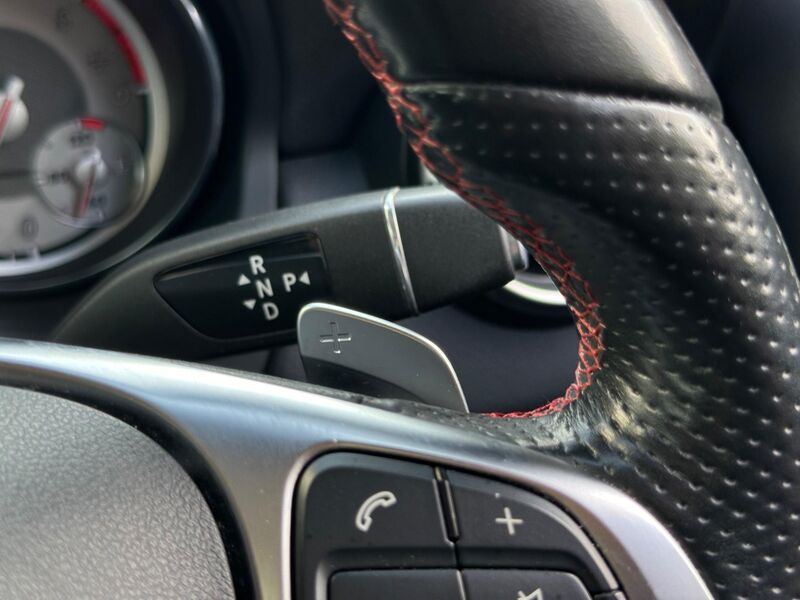 MERCEDES-BENZ GLA CLASS