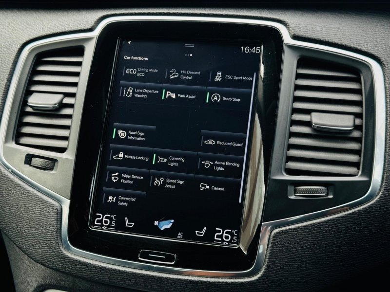 VOLVO XC90