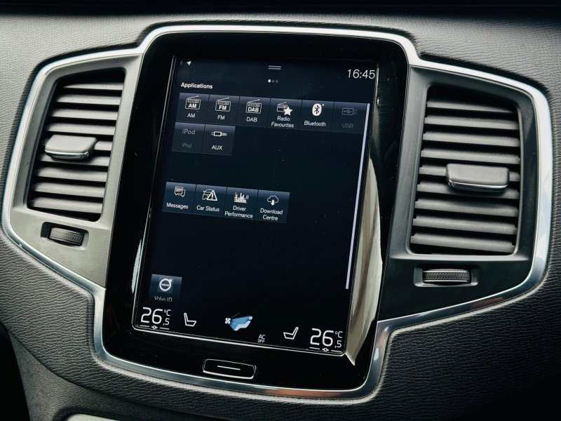 VOLVO XC90