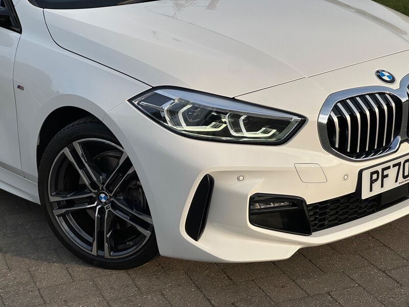 BMW 1 SERIES