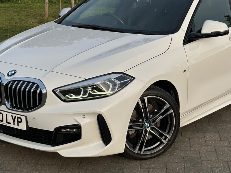 BMW 1 SERIES