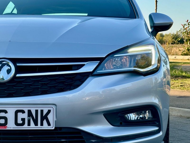 VAUXHALL ASTRA