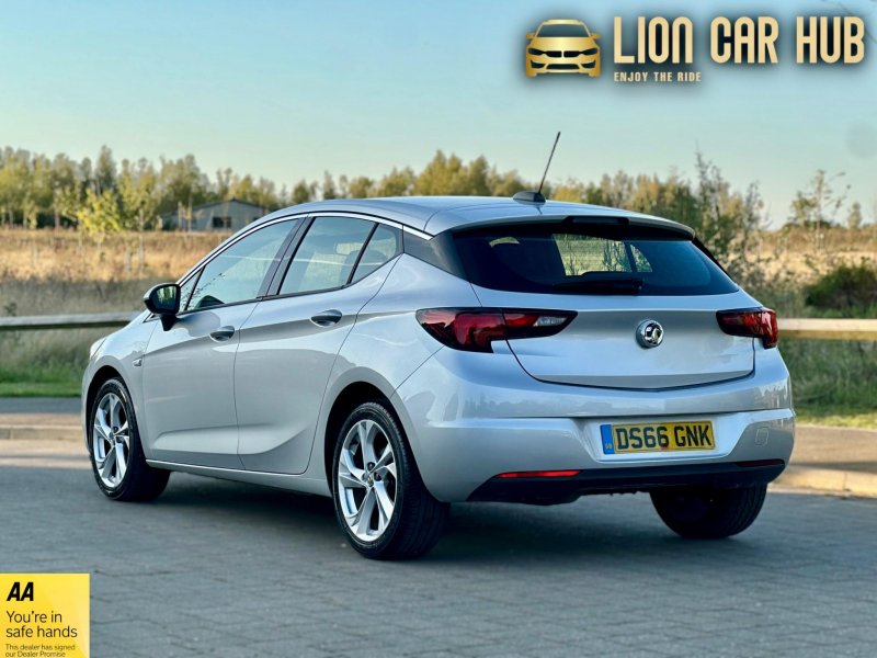 VAUXHALL ASTRA