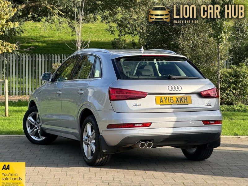 AUDI Q3