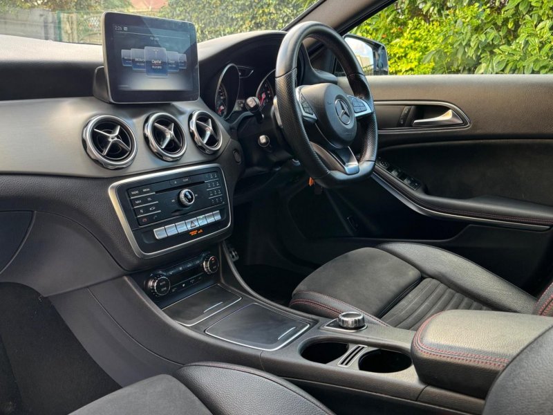 MERCEDES-BENZ GLA CLASS