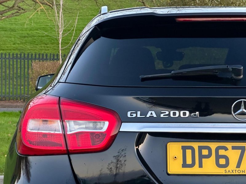 MERCEDES-BENZ GLA CLASS