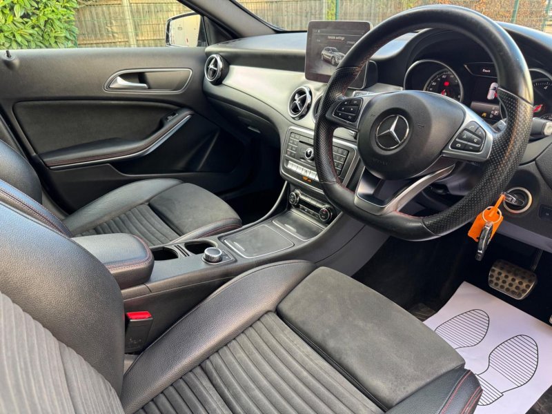 MERCEDES-BENZ GLA CLASS