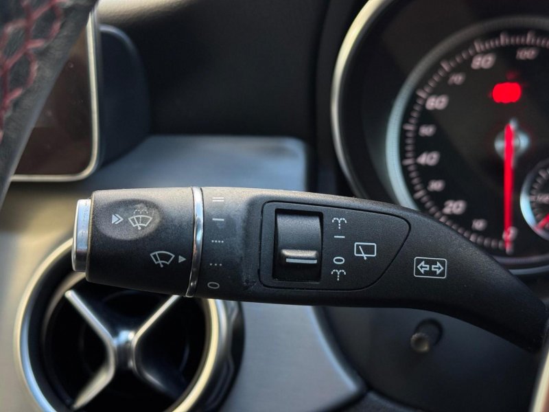 MERCEDES-BENZ GLA CLASS