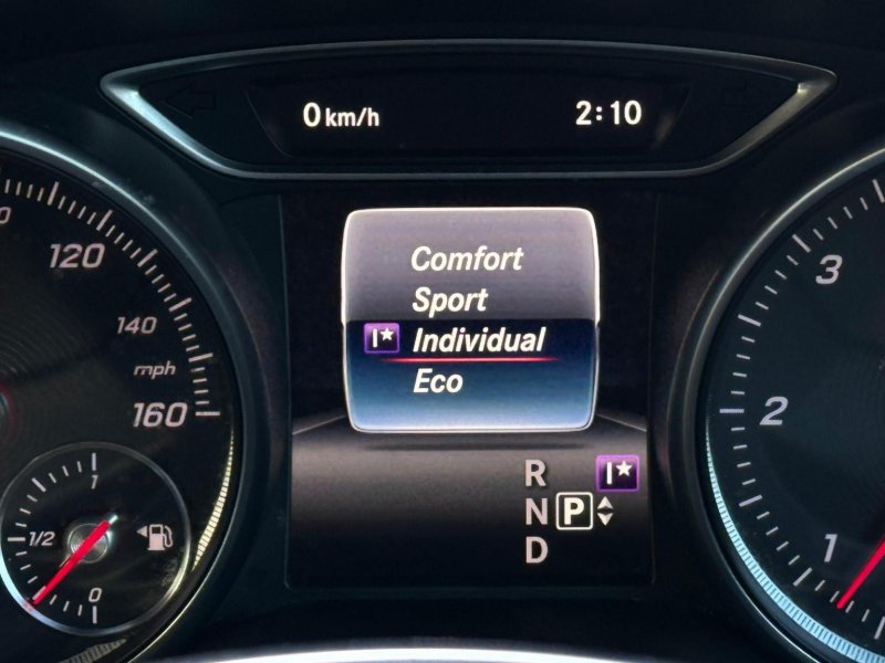 MERCEDES-BENZ GLA CLASS