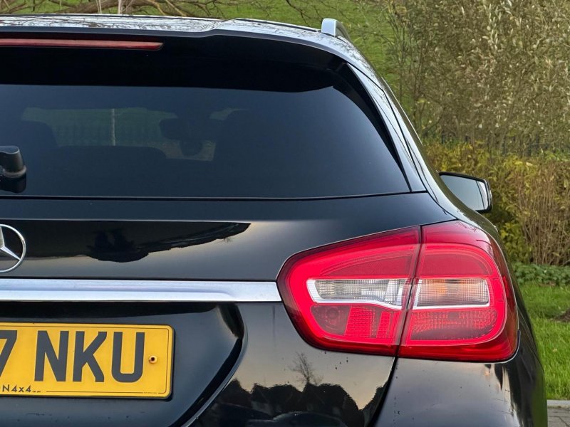 MERCEDES-BENZ GLA CLASS