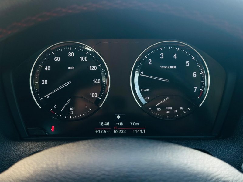 BMW 1 SERIES
