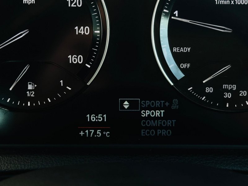 BMW 1 SERIES