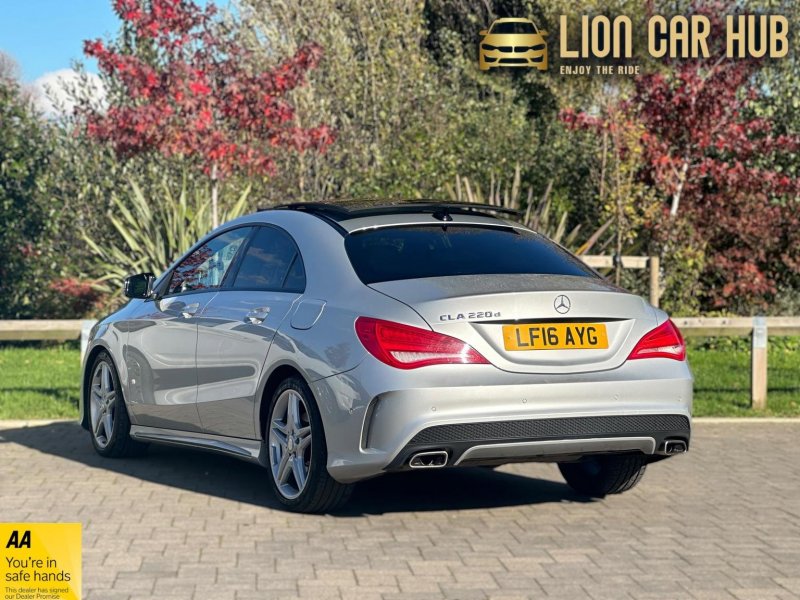 MERCEDES-BENZ CLA