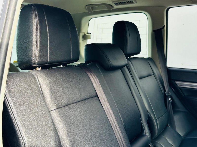 MITSUBISHI SHOGUN