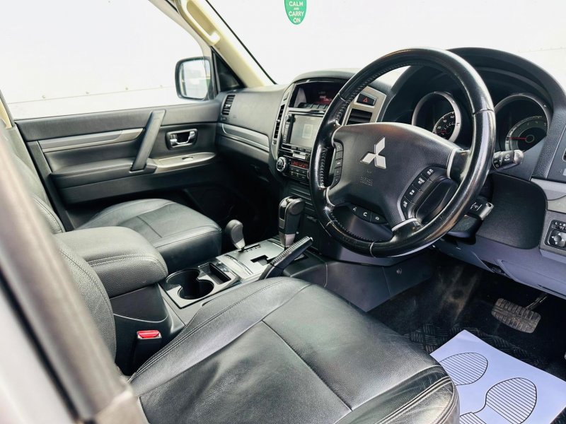 MITSUBISHI SHOGUN