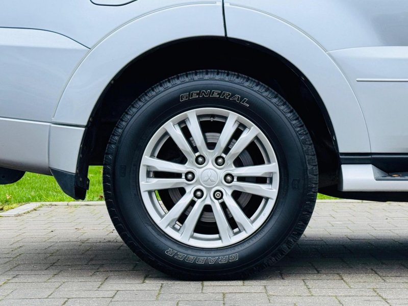 MITSUBISHI SHOGUN