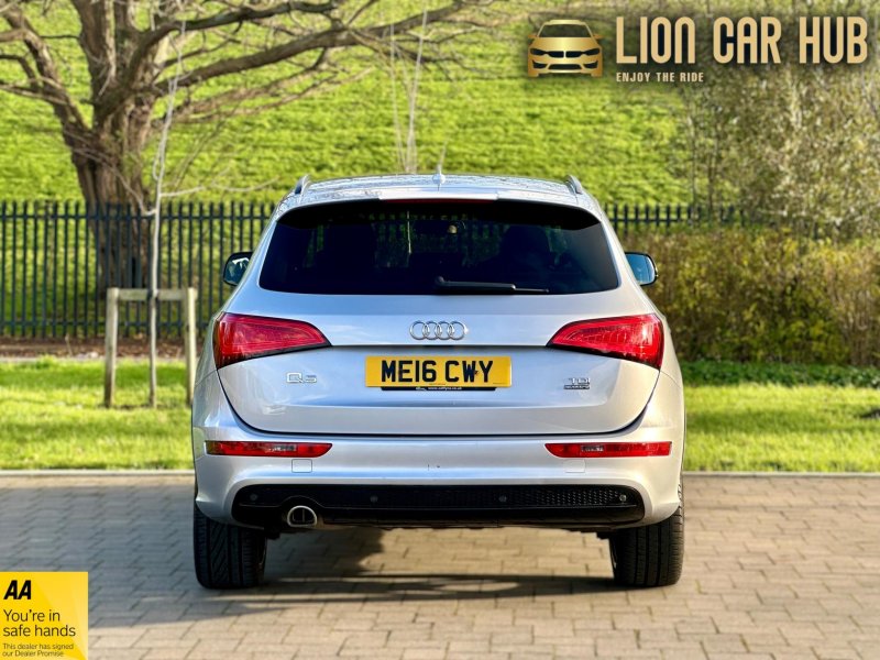 AUDI Q5