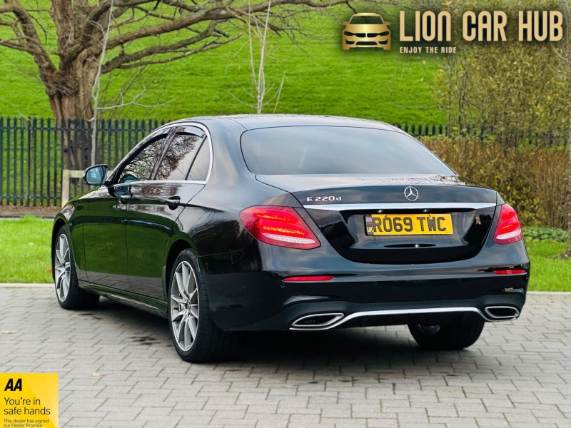 MERCEDES-BENZ E CLASS