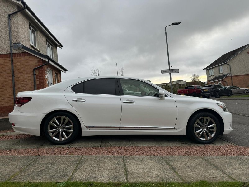 LEXUS LS