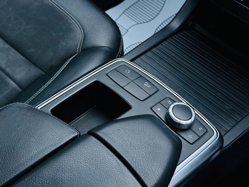 MERCEDES-BENZ M CLASS