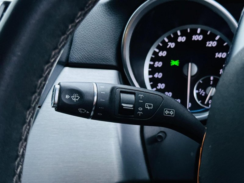 MERCEDES-BENZ M CLASS