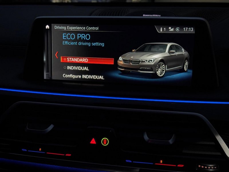 BMW 7 SERIES