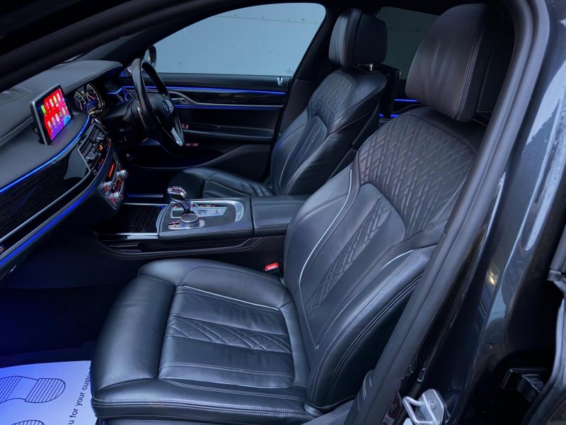 BMW 7 SERIES