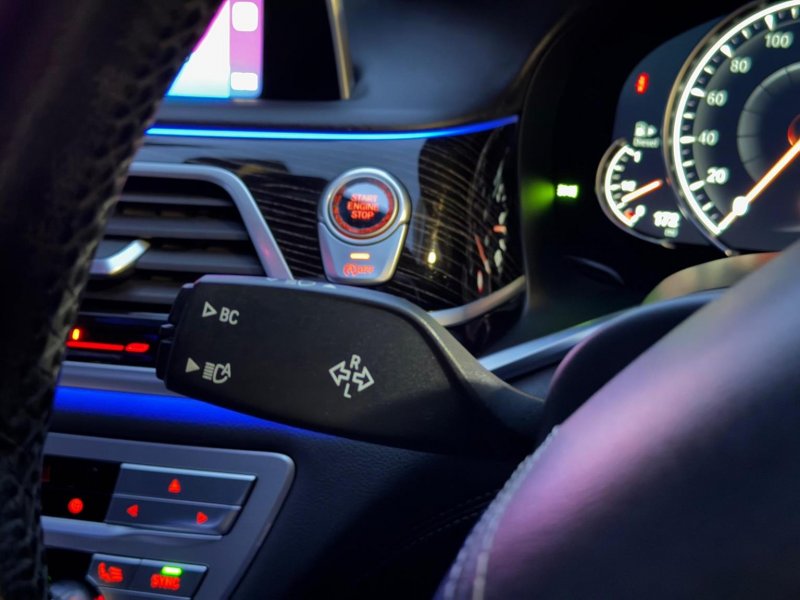 BMW 7 SERIES