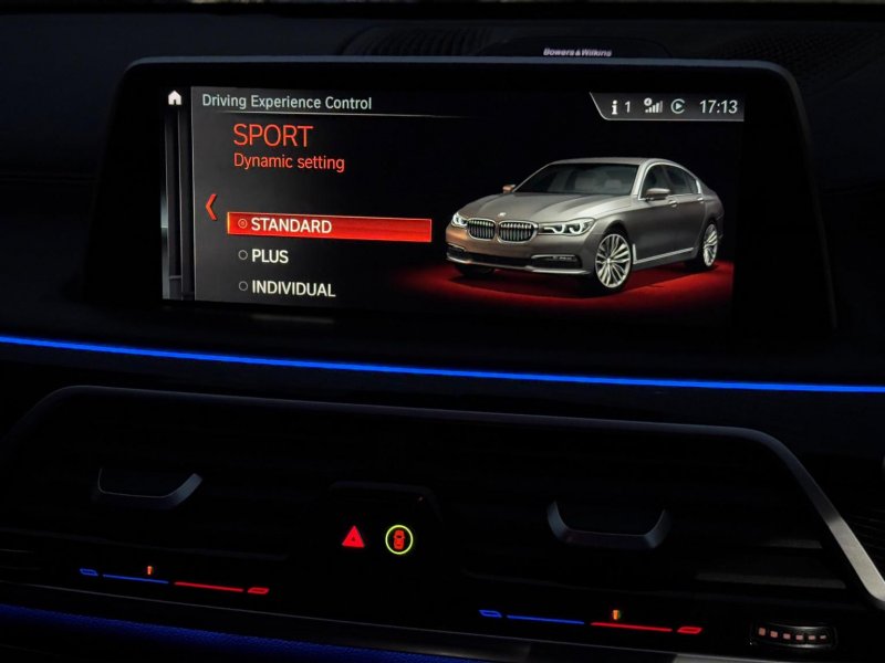 BMW 7 SERIES