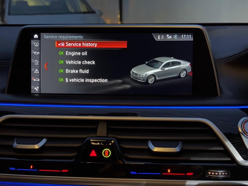 BMW 7 SERIES