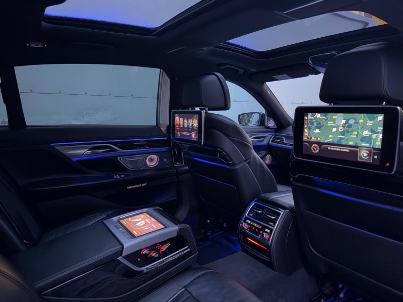 BMW 7 SERIES
