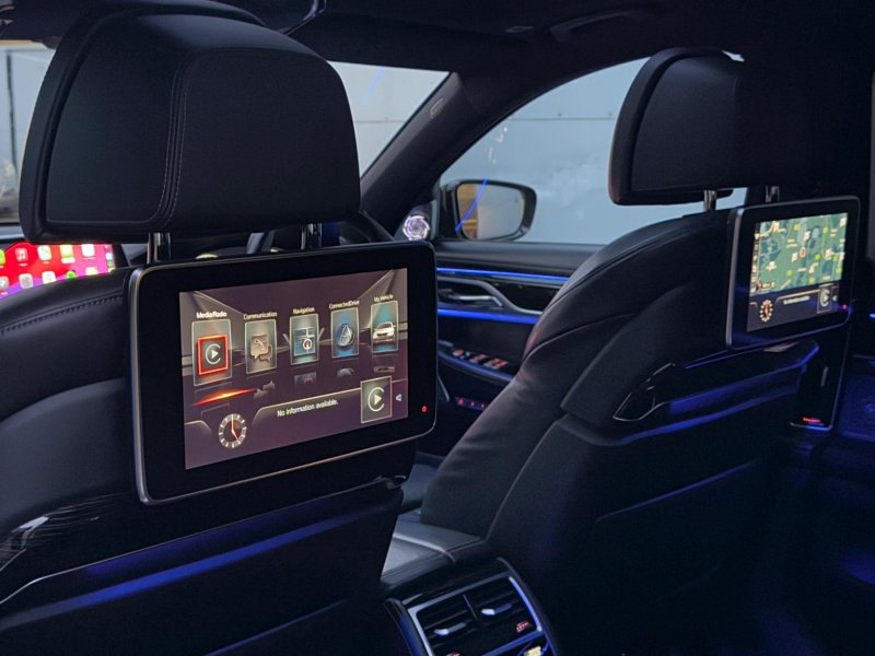 BMW 7 SERIES