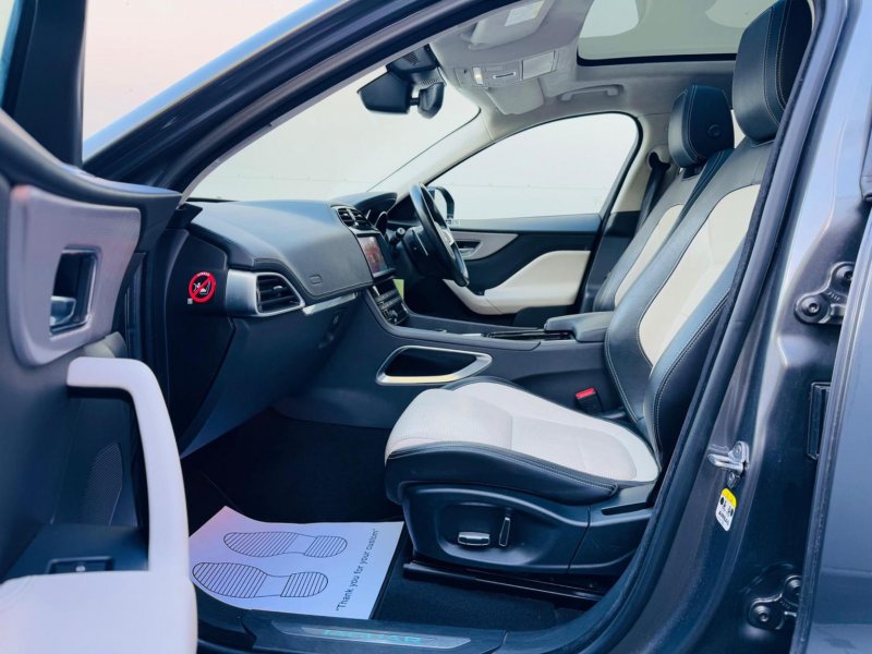 JAGUAR F-PACE