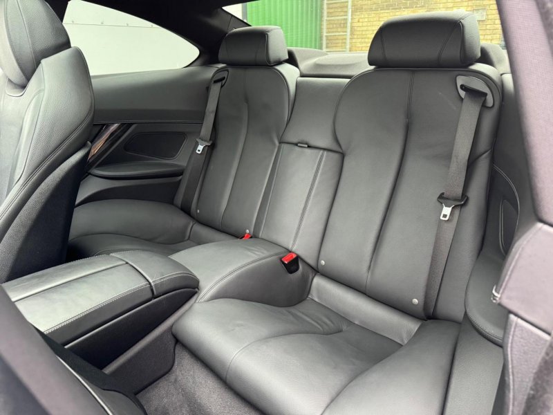 BMW 6 SERIES