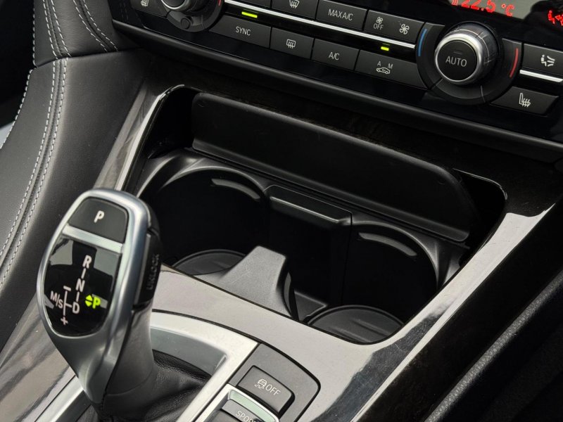 BMW 6 SERIES