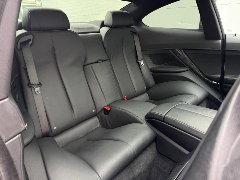 BMW 6 SERIES