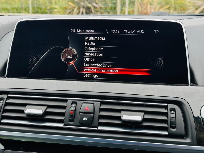 BMW 6 SERIES