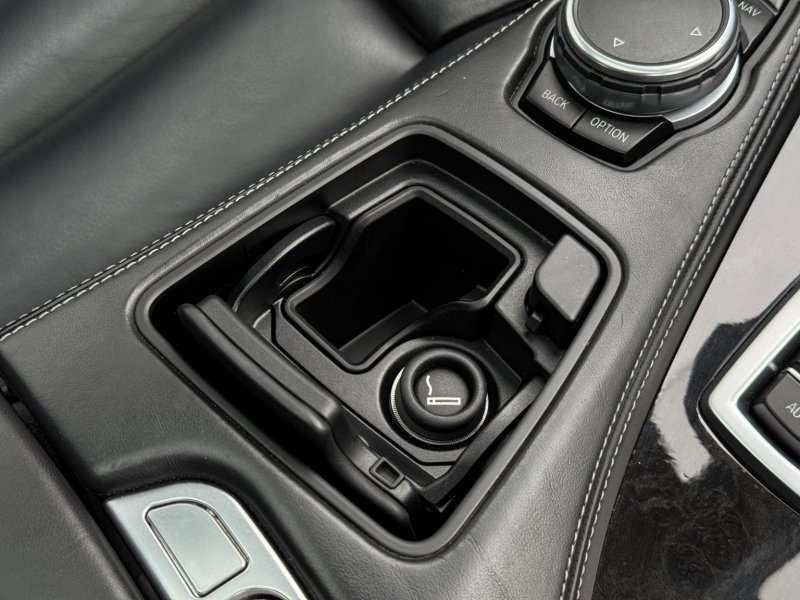 BMW 6 SERIES