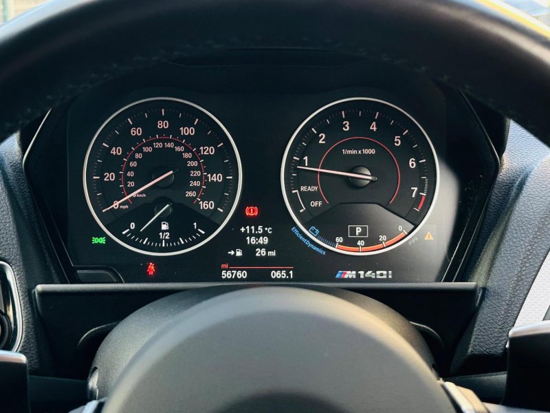 BMW 1 SERIES