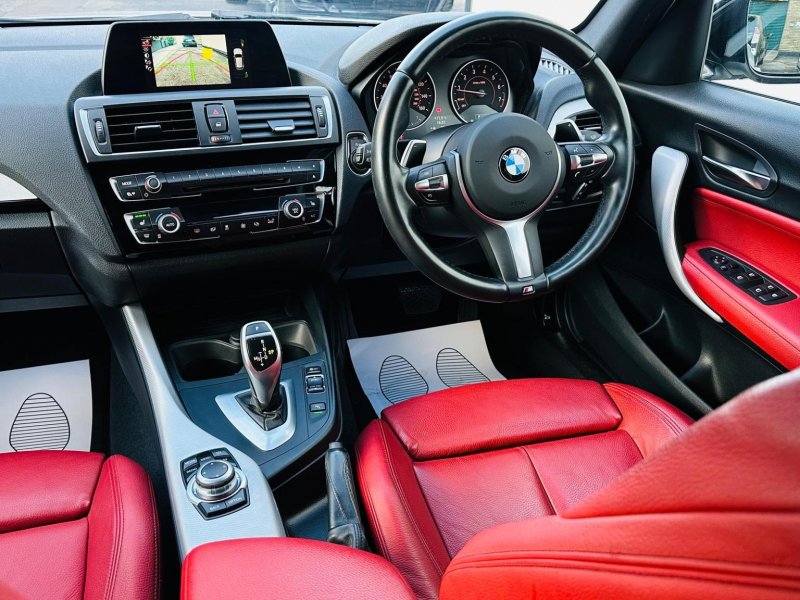 BMW 1 SERIES