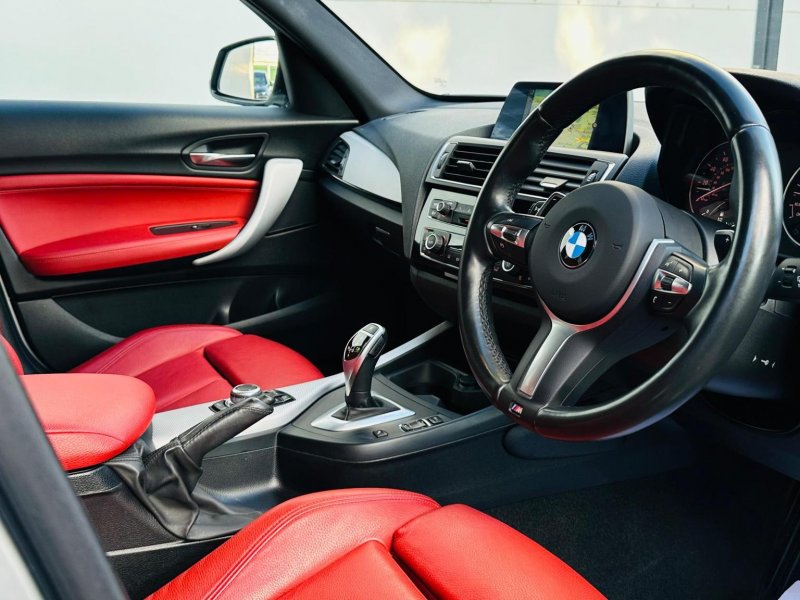 BMW 1 SERIES