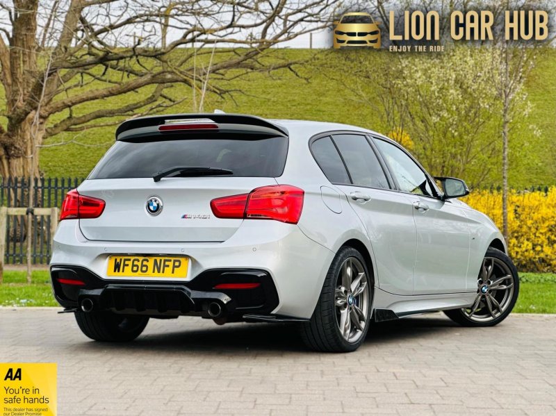 BMW 1 SERIES