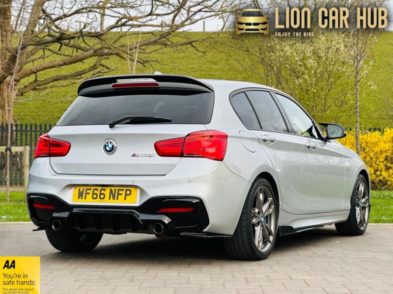 BMW 1 SERIES
