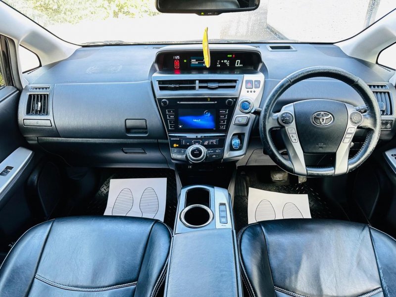 TOYOTA PRIUS+