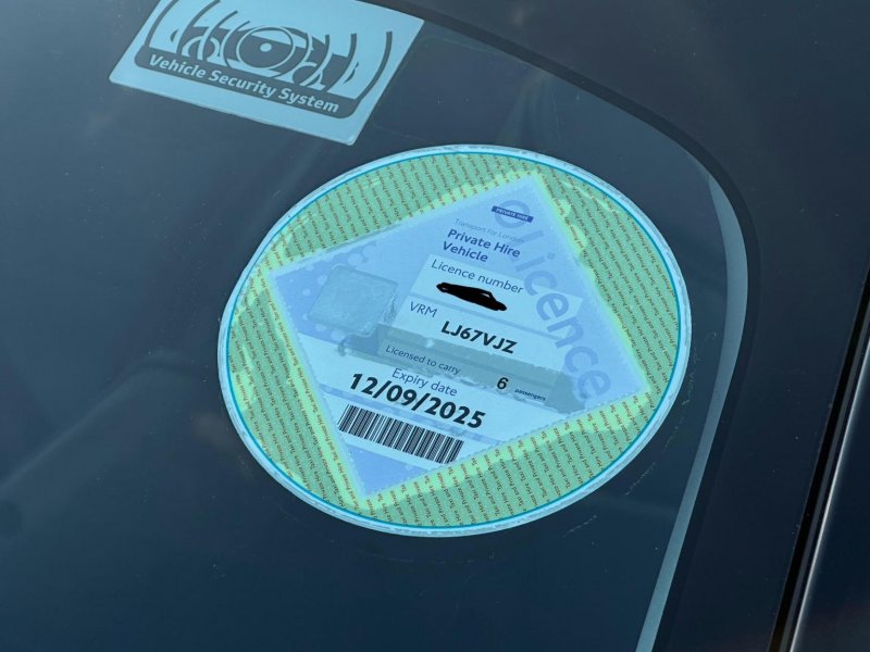 TOYOTA PRIUS+