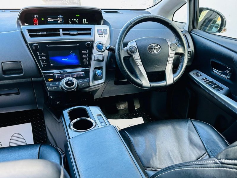 TOYOTA PRIUS+