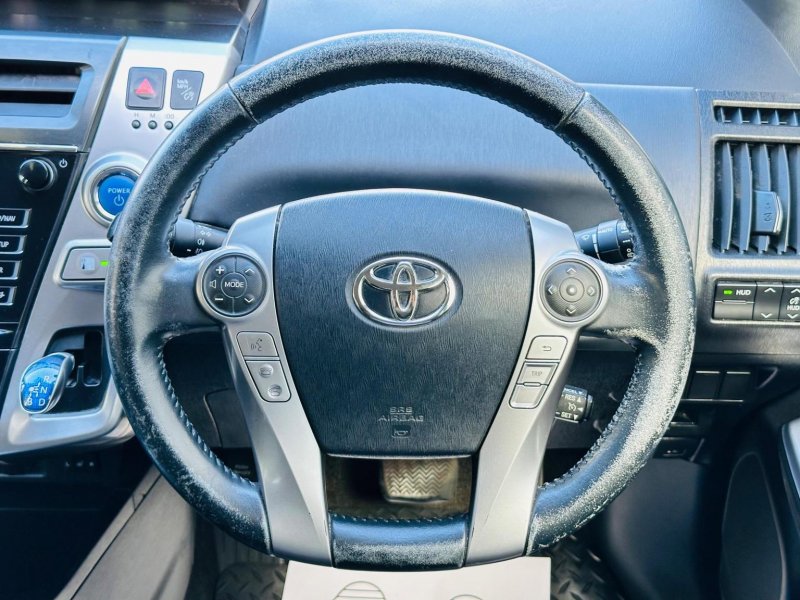TOYOTA PRIUS+