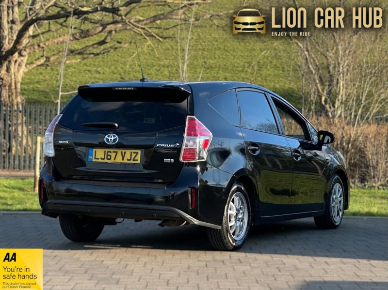 TOYOTA PRIUS+